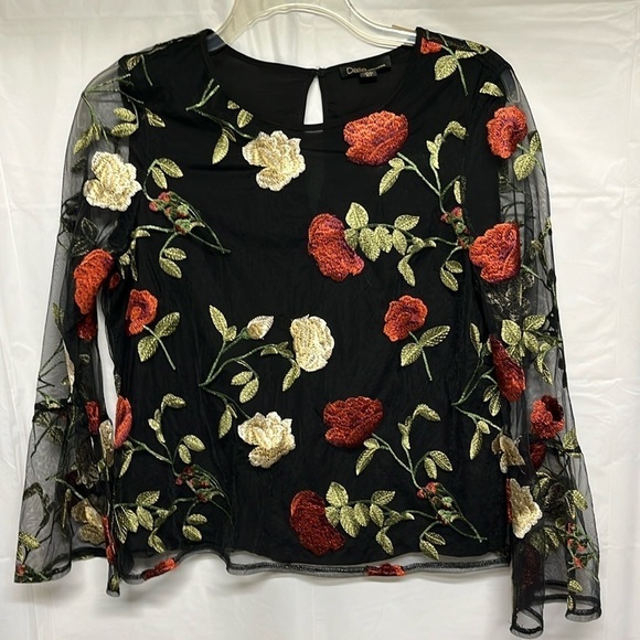 Dalia Embroidered Floral Top - Picture 1 of 11